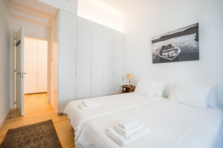 Spacious And Bright Apartment In Cais Sodre