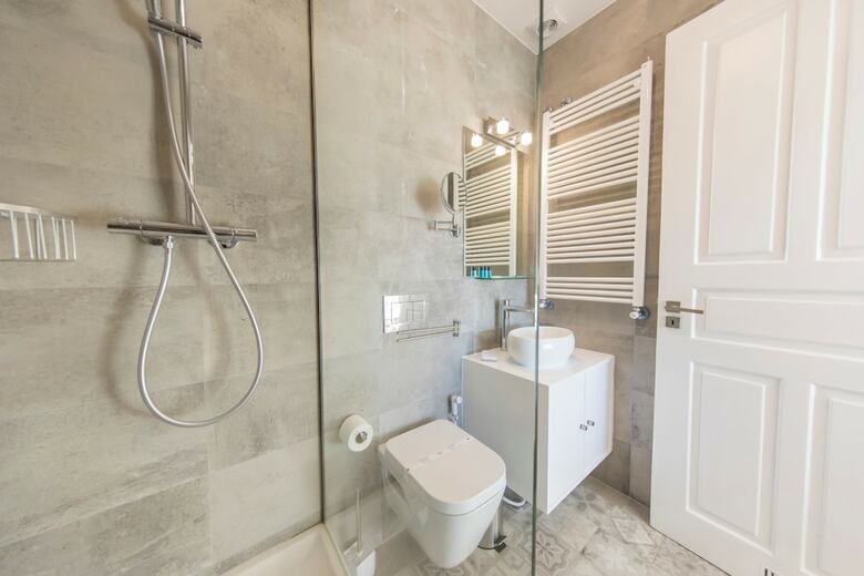 Spacious Gra�a River View Apartment