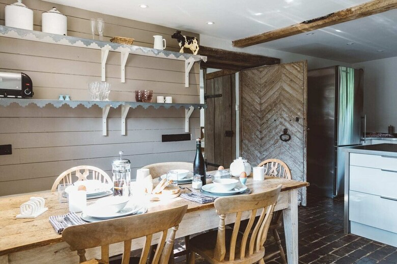 Bledington Barn