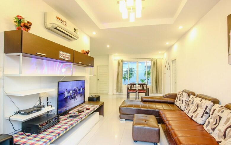 Party Home Pool Villa Hua Hin