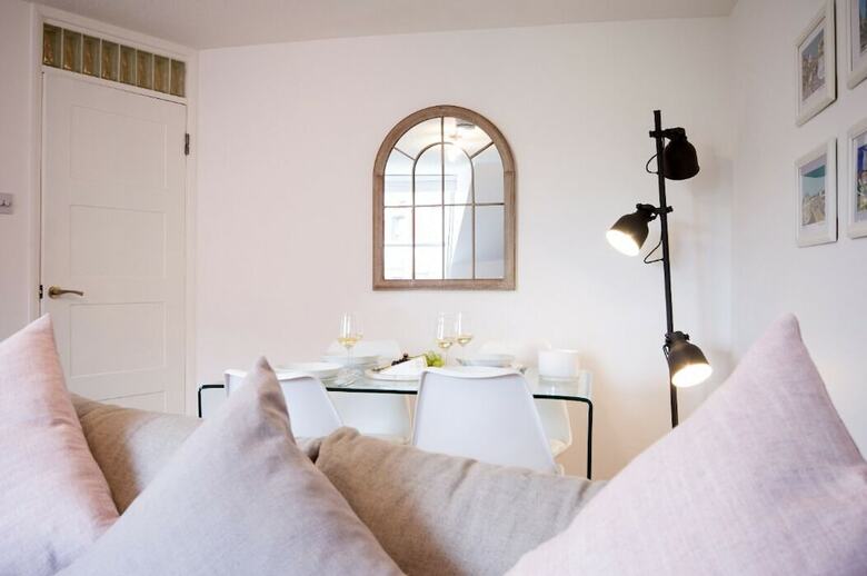 Apartamentos Luxurious & Modern Home