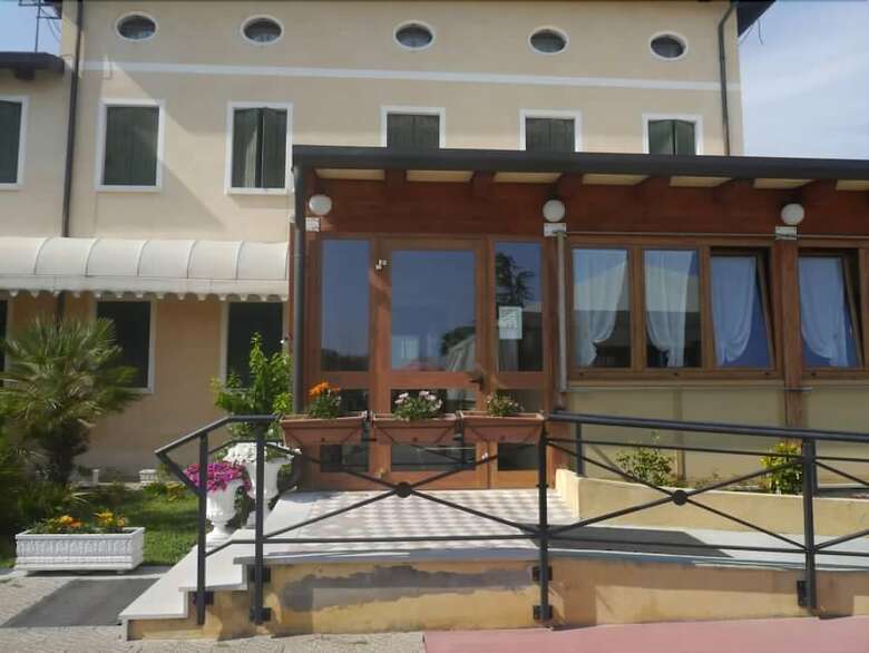 Posada Hotel Villa Sara