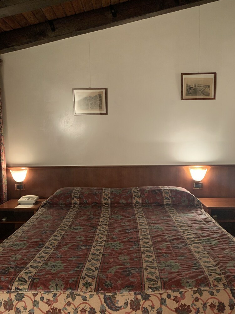 Posada Hotel Villa Sara