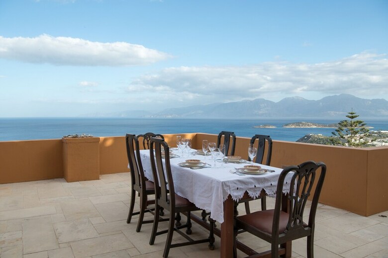 Villa Mirabello Art Suites