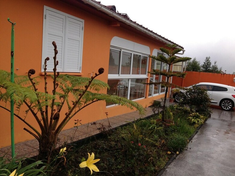 House With 5 Bedrooms In Saint-beno�t, With Enclosed Garden