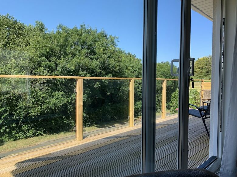 Ty Gwyn - 4 Bedroom Holiday Home