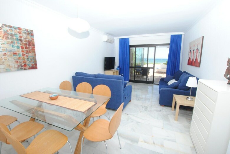 Apartamentos Villa Pino Beachfront Bungalow