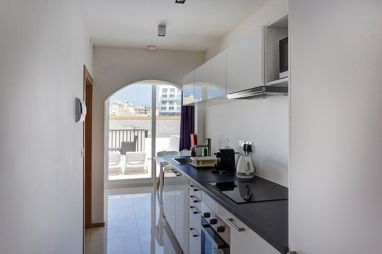 Apartamento Cosy 1br Penthouse With Terrace, Great Location