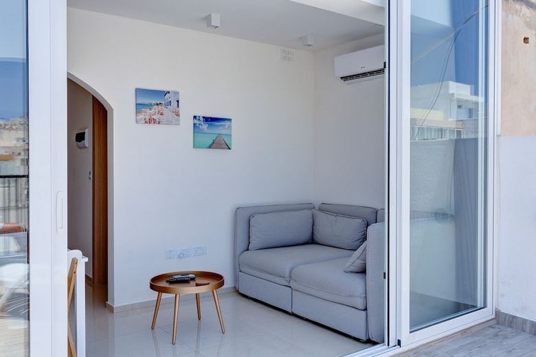 Apartamento Cosy 1br Penthouse With Terrace, Great Location
