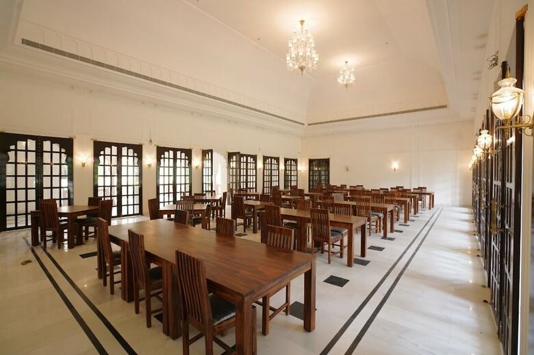 Apartamento Hotel Raj Bagh Palace