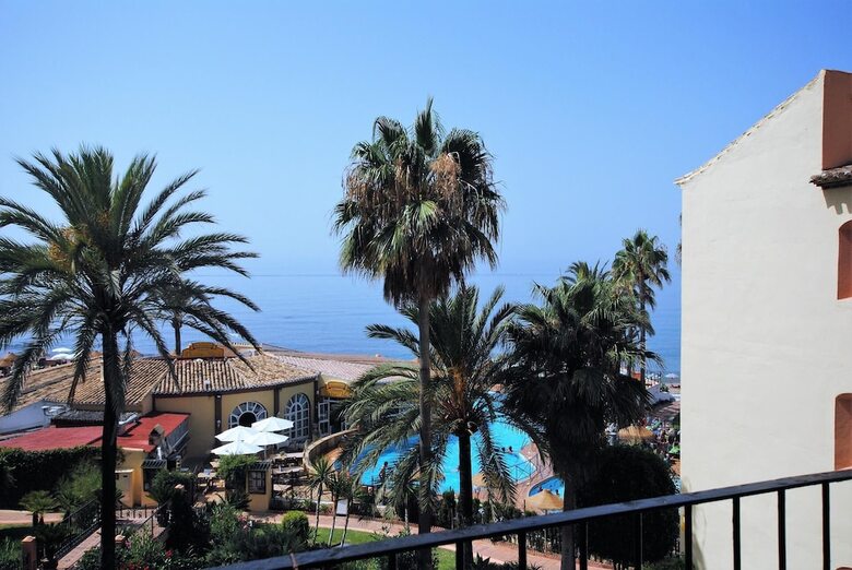 Do�a Lola Claudia Beachfront Apartment Cs197