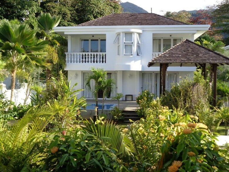 Hotel Criollo House