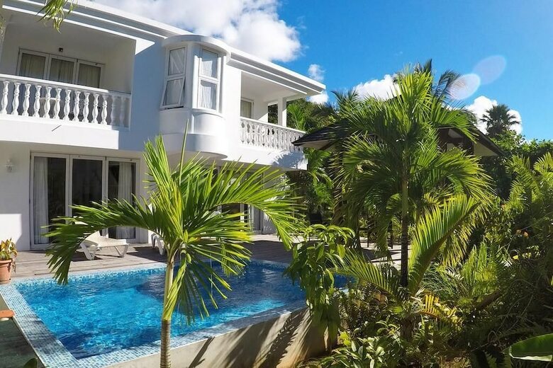 Hotel Criollo House
