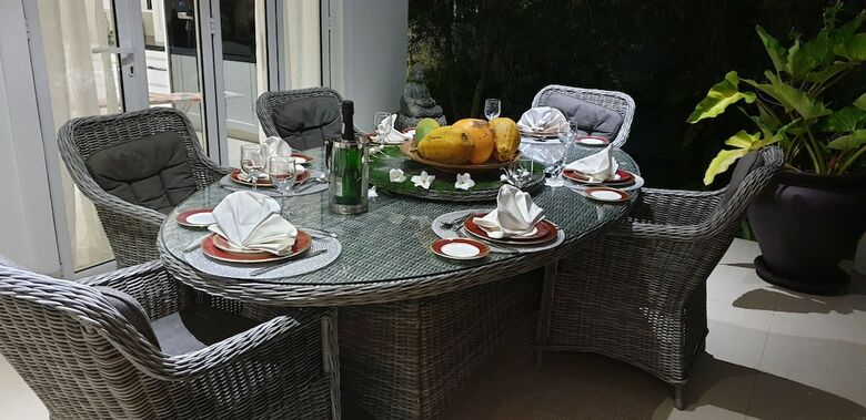 Hotel Criollo House