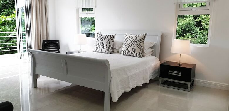 Hotel Criollo House
