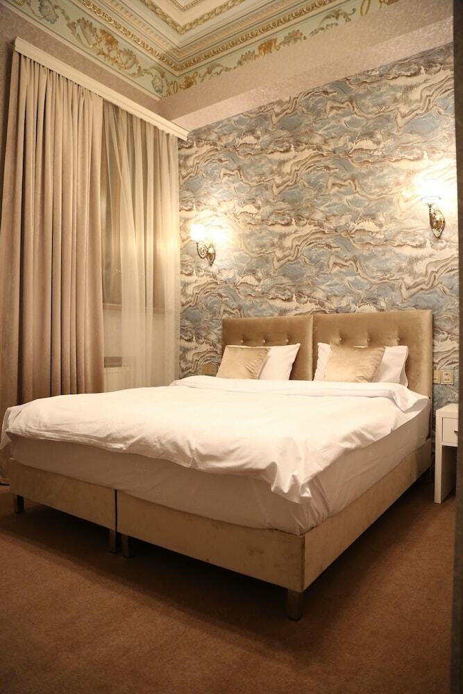 Nizami Hotel