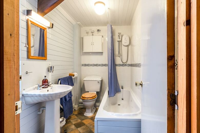 The Loft - 1 Bedroom Apartment