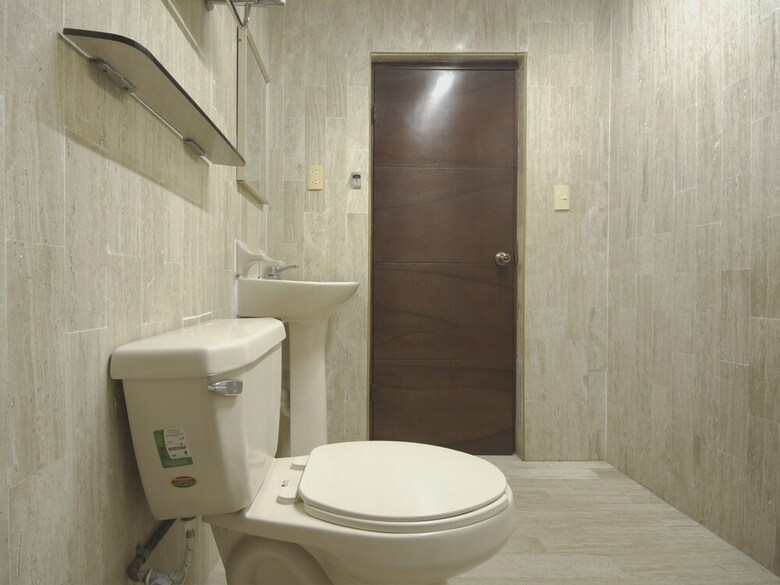 Oyo Center Hotel