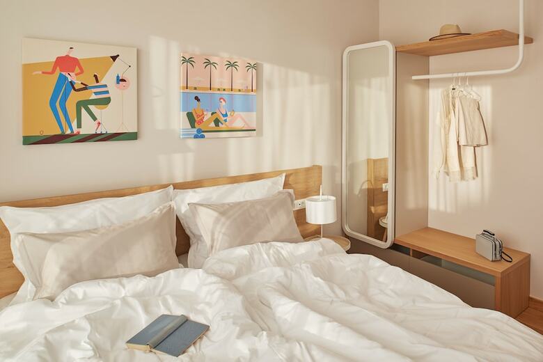 Eol Apartments