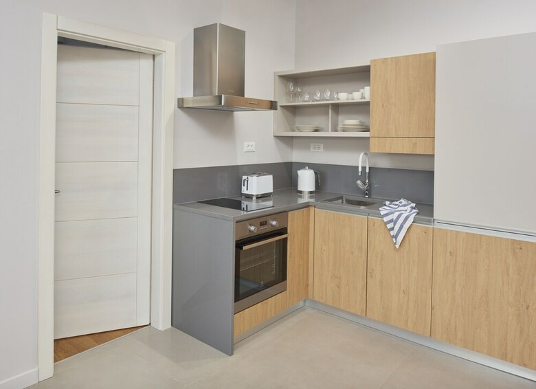 Eol Apartments