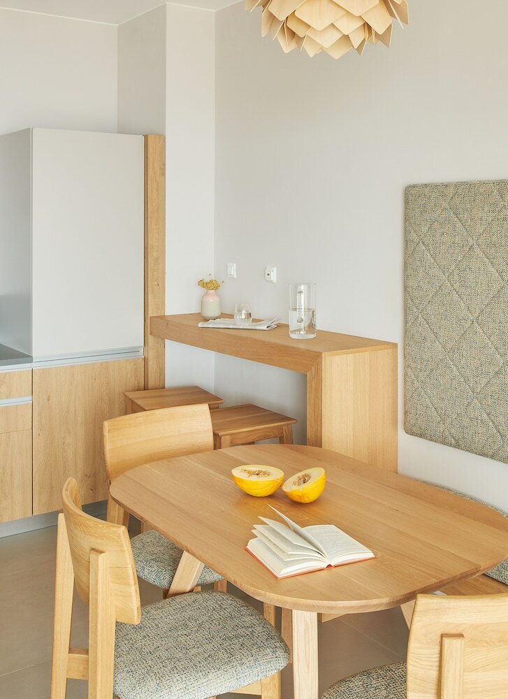 Eol Apartments