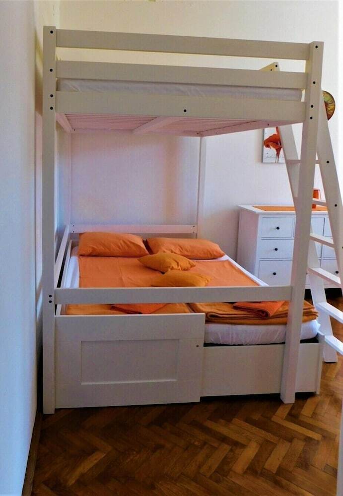 Apartamentos Villa Ton?i?