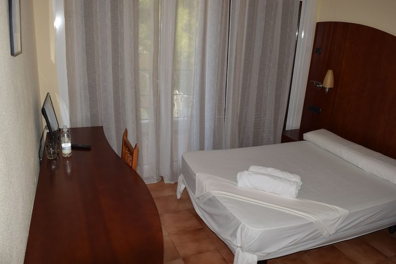 Ah Hotel