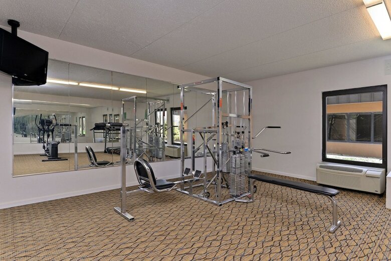 Hotel Quality Inn & Suites