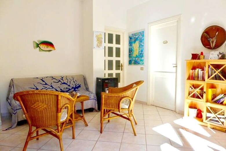 Apartment With 3 Bedrooms In Cala Gonone