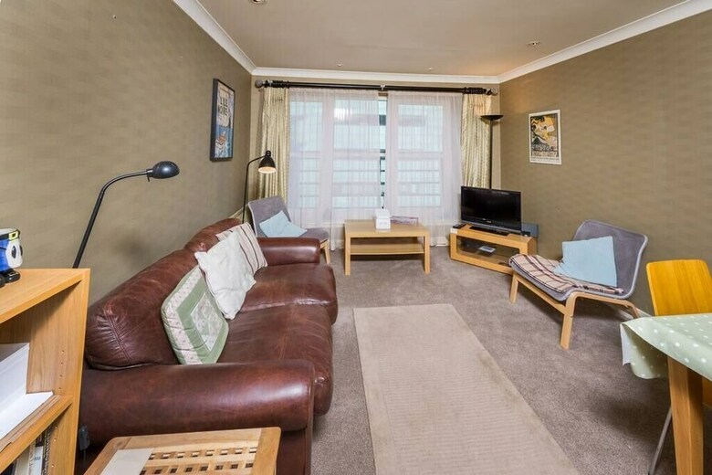 Contemporary Holyrood Apartment