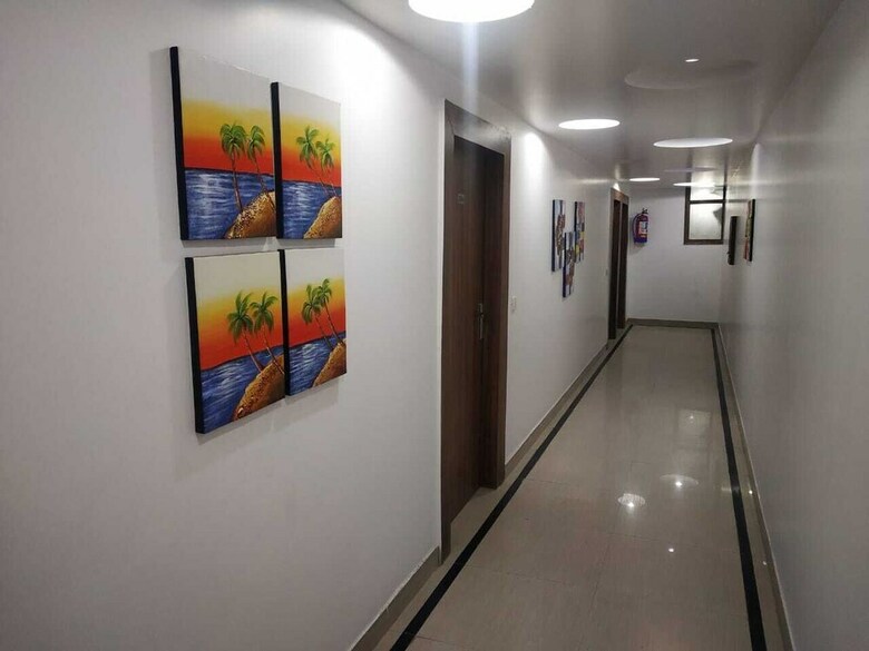 Adb Rooms Hotel Noratan Palace