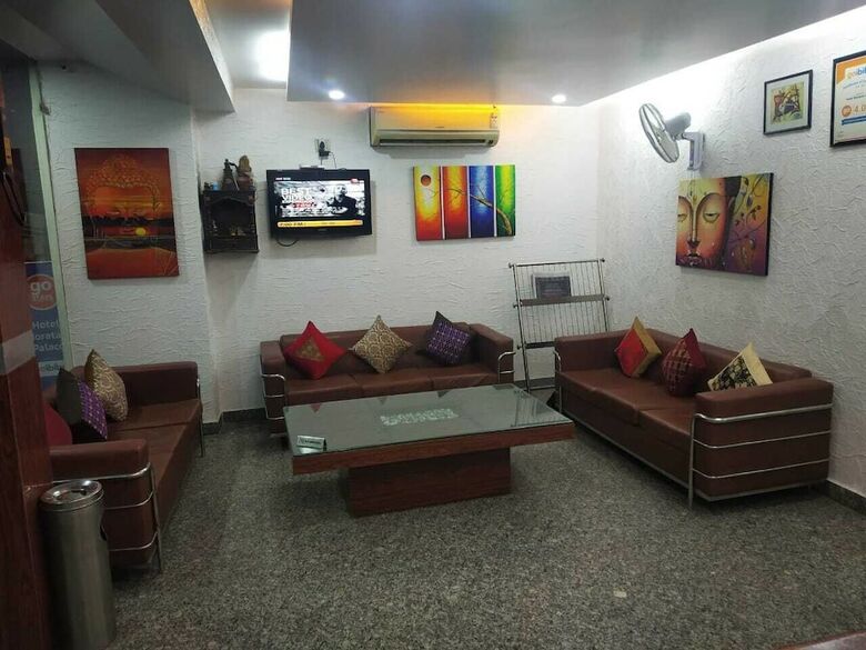 Adb Rooms Hotel Noratan Palace