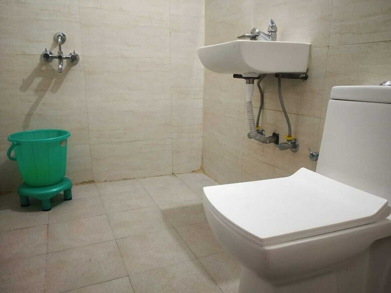 Adb Rooms Hotel Noratan Palace