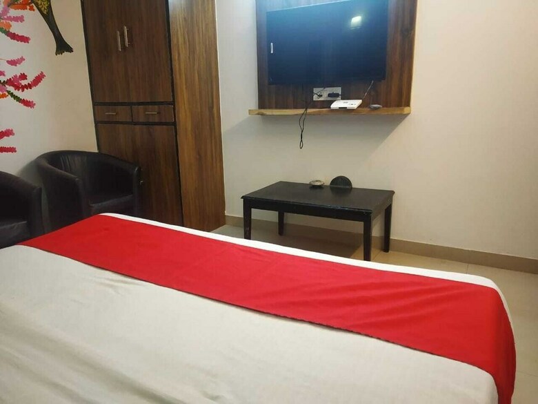 Adb Rooms Hotel Noratan Palace