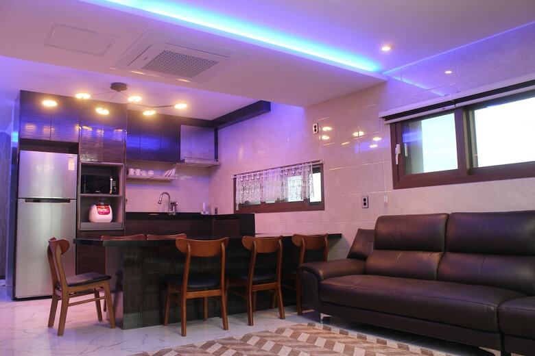 Pension Samwoo Yacht Village