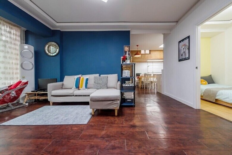 Neo House 2