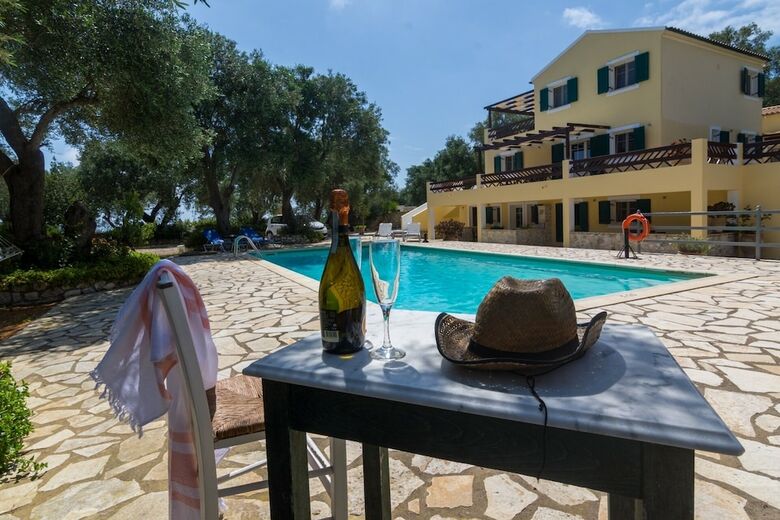 Aparthotel Villa Elaia