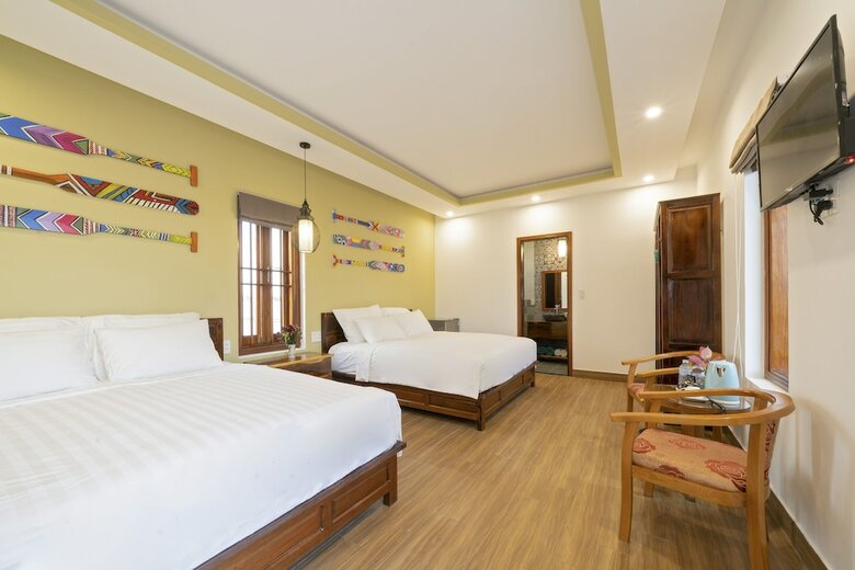 Hotel Blue Whale Homestay