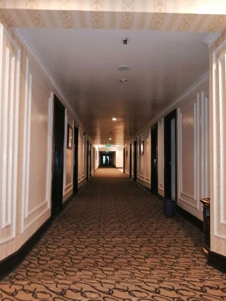White Palace Thai Binh Hotel 1