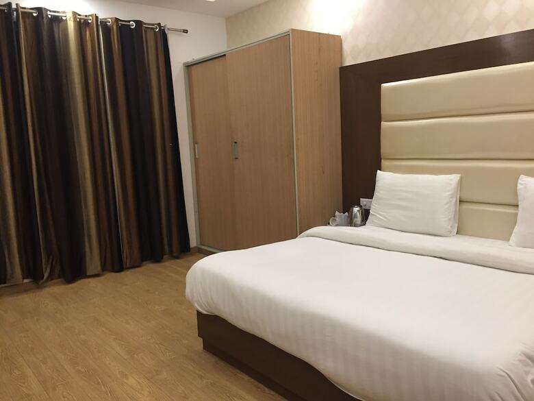 Hotel Bawa Residency