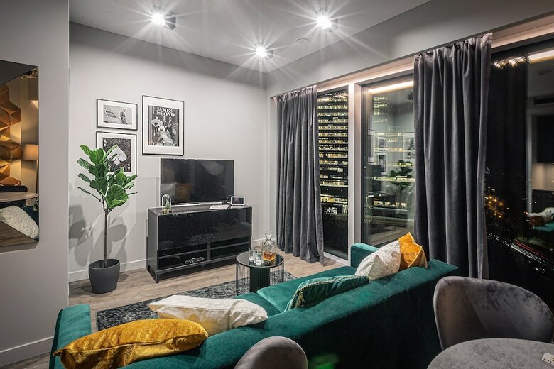 Apartamentos Brand New James Bond City Center