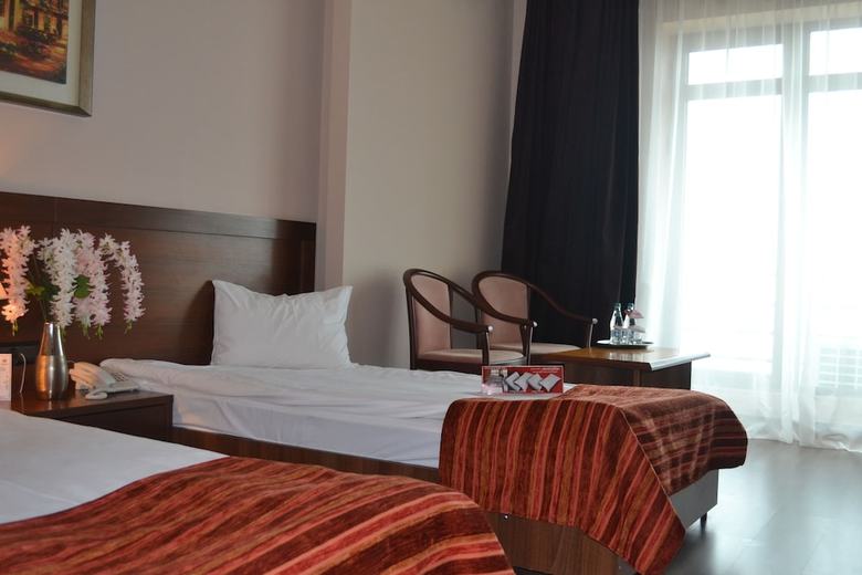 Hotel Phoenicia Express
