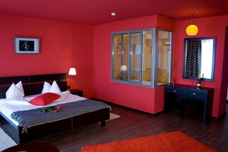 Hotel Phoenicia Express