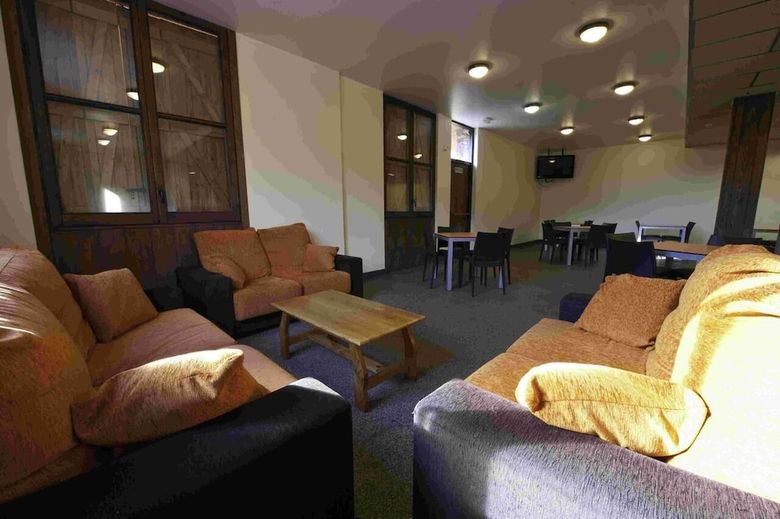 Hostal Alberg Les Estades