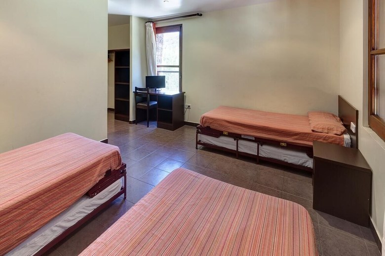 Hostal Alberg Les Estades