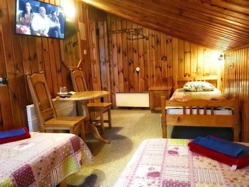 Hostal Kikas Guest House