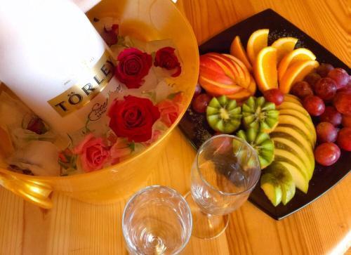 Hostal Kikas Guest House