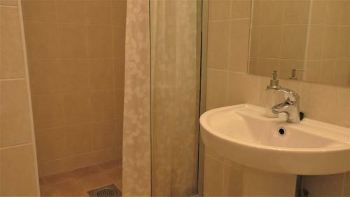 Hostal Nuustaku Villa