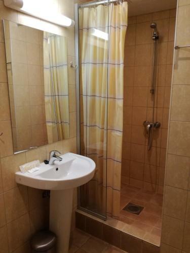 Hostal Nuustaku Villa