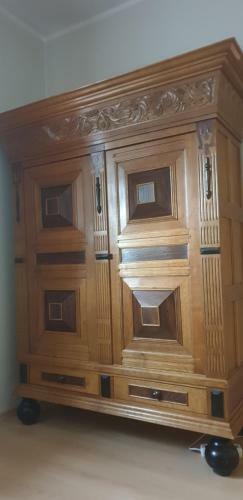 T�he Holiday Home